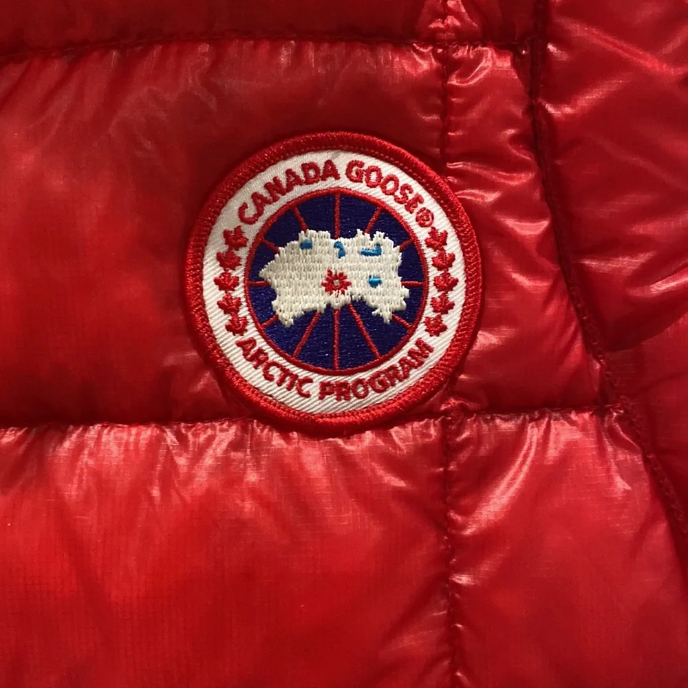 Canada Goose Red Zip Up Vest in Size L - Picture 3 of 12